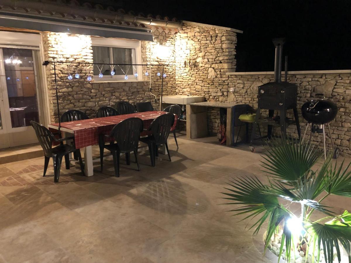 הוילה איל-סור-לה-סורג Au Milieu Des Piboules De Provence. מראה חיצוני תמונה